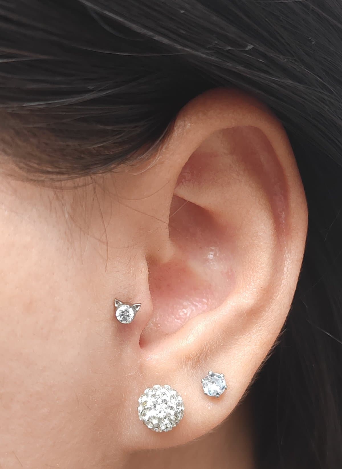 Fogyókúrás piercing – akupunktúrás piercing titánium ékszerrel