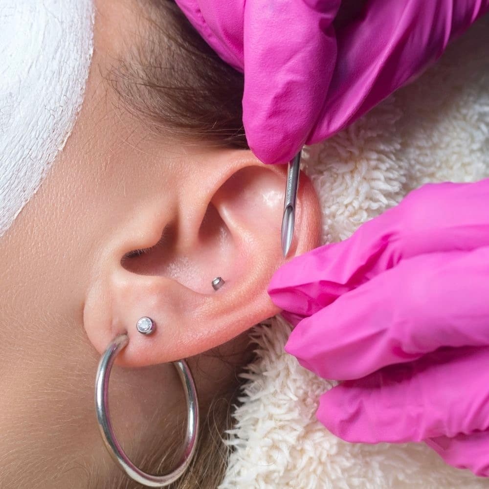 Piercing szúrás steril, hangtalan technikával